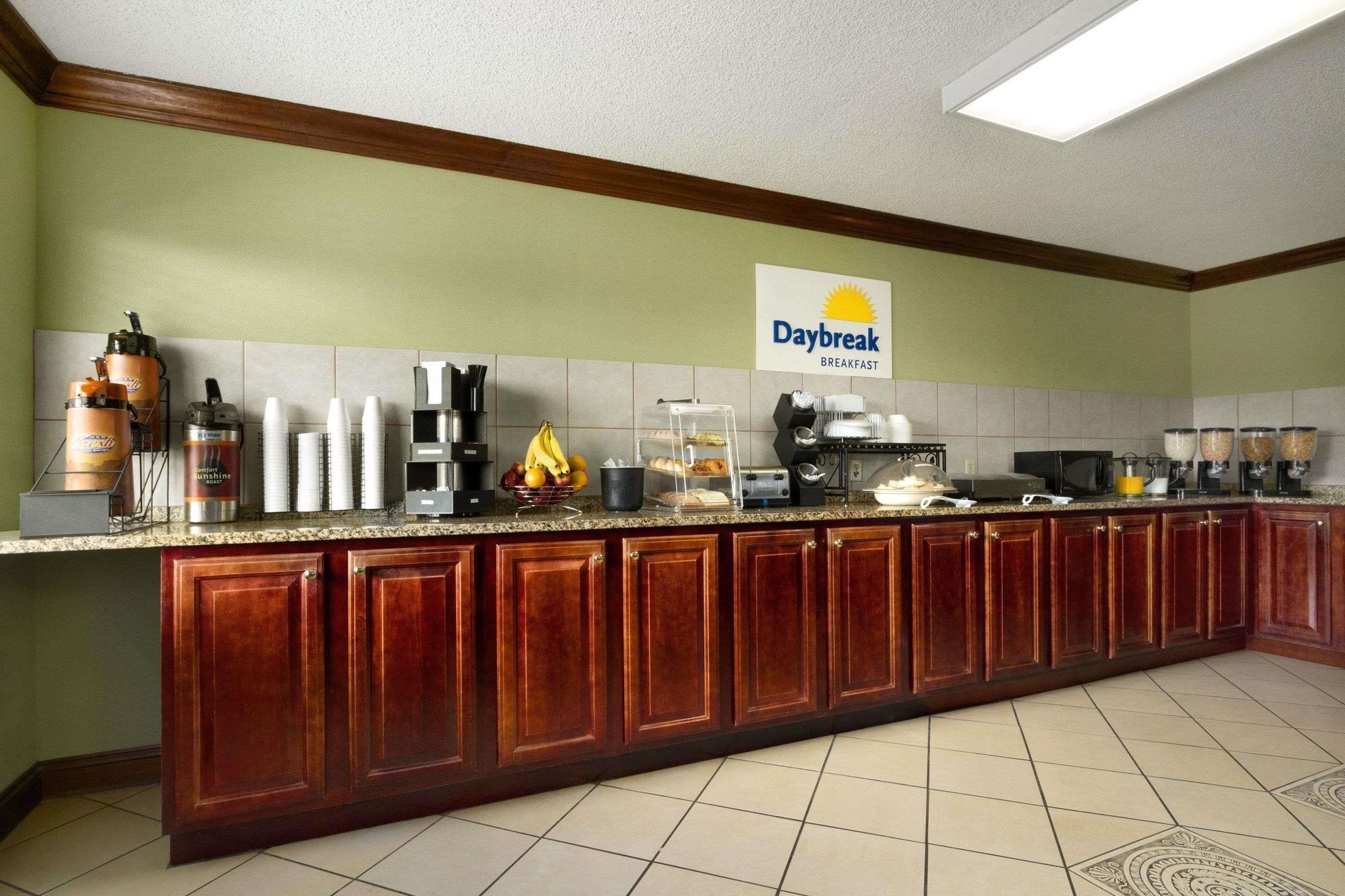 Days Inn By Wyndham Southaven Ms מראה חיצוני תמונה